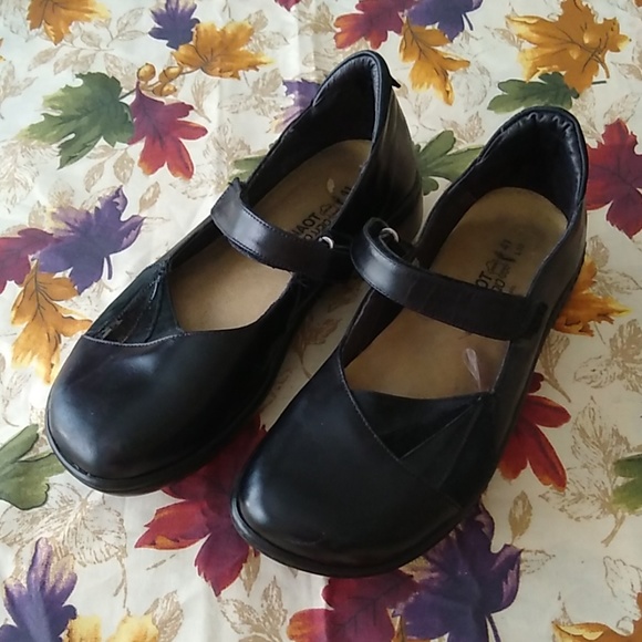 Naot Shoes | Naot Adriatic Mary Janes | Poshmark